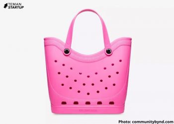 Balenciaga Berkolaborasi dengan Crocs