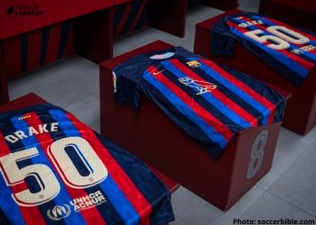 OVO Drake Jadi Sponsor di Jersey  F.C. Barcelona!