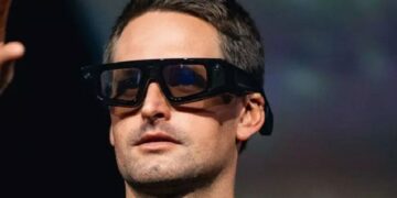 Kacamata Futuristik Kolaborasi Oakley dengan Prada & Meta
